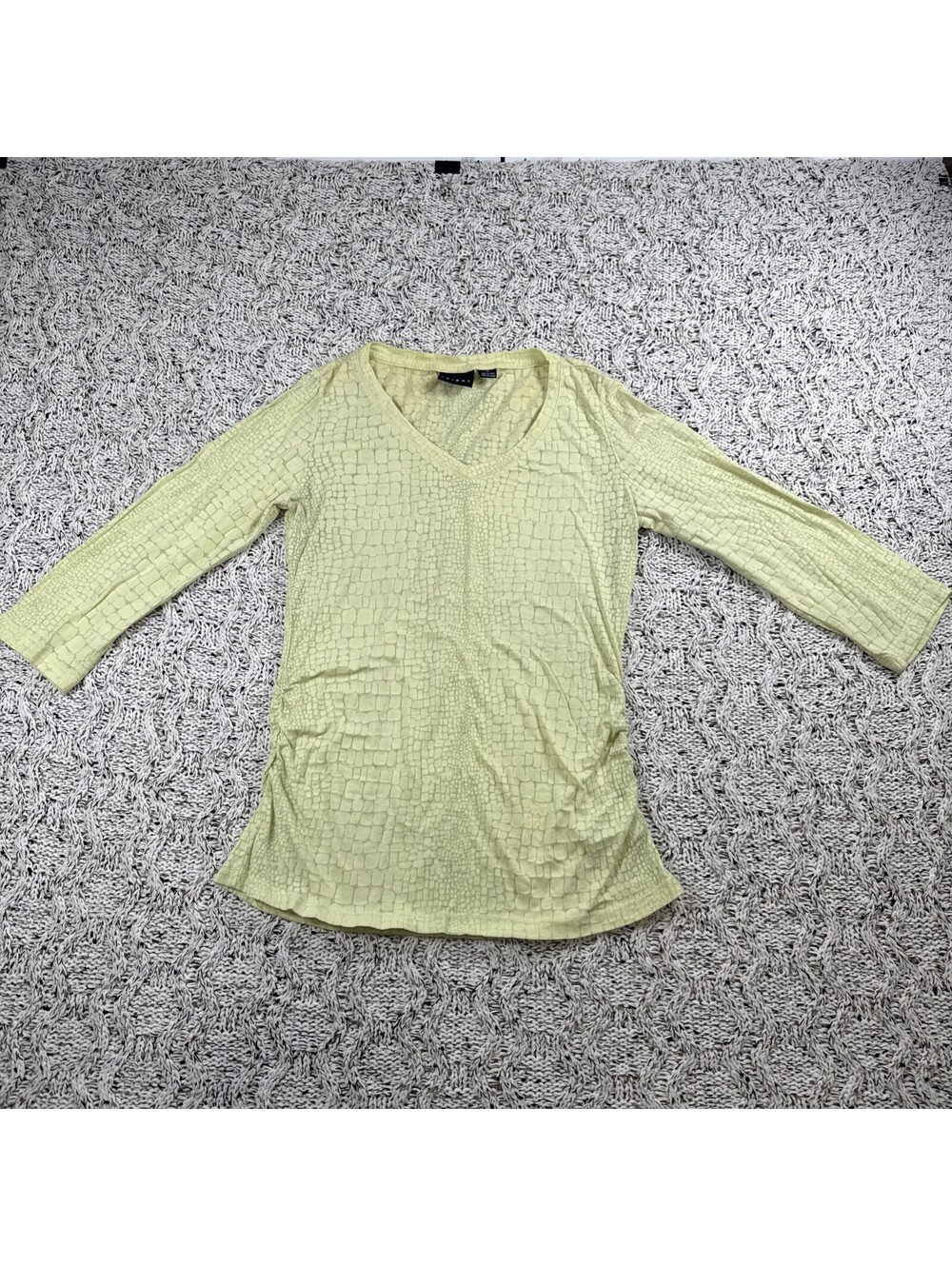 Tribal Women’s Top Size Medium Yellow Tribal Print V-Neck Long Sleeve Blouse